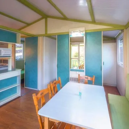 里约普隆营地旅馆 营地 利亚内斯