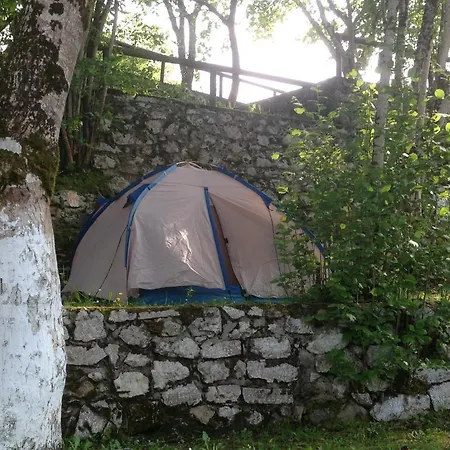 里约普隆营地旅馆 利亚内斯